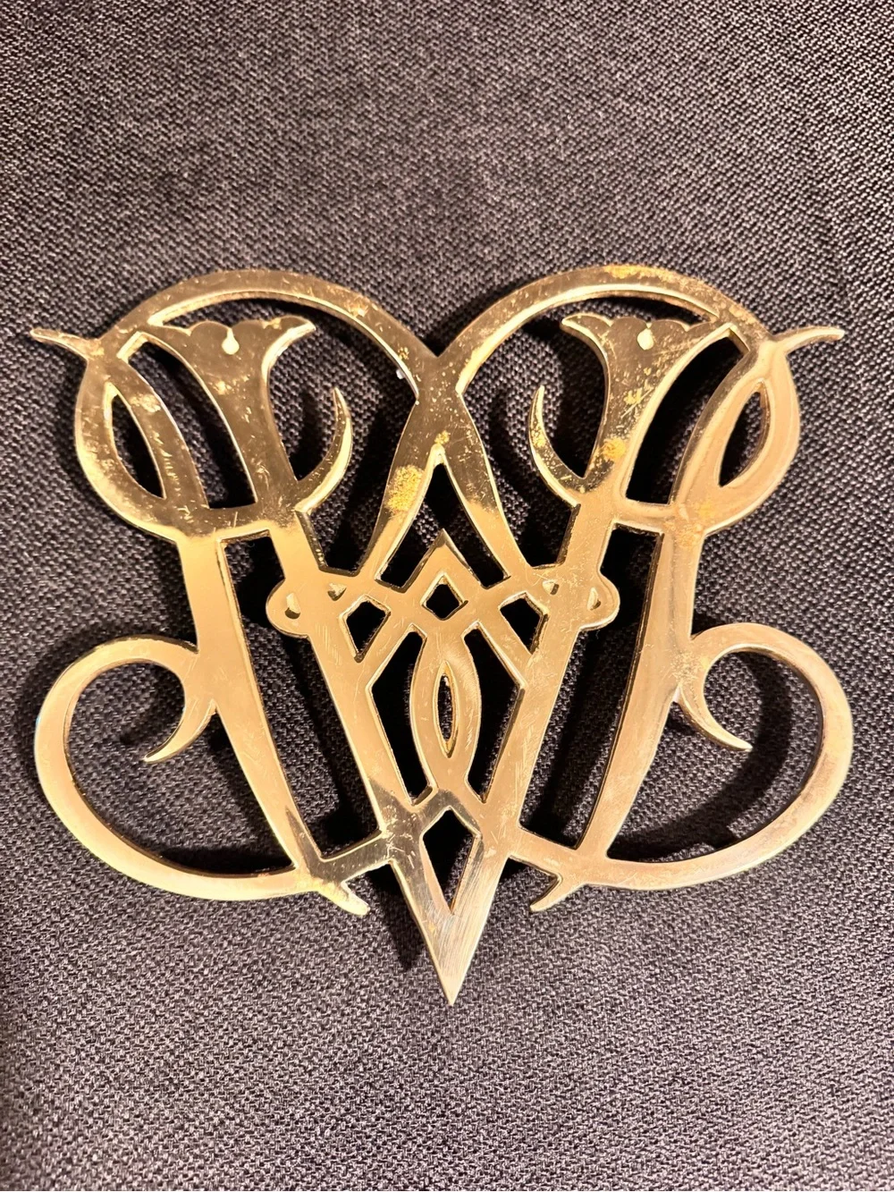 Vintage Virginia Metalcrafters CW10-10 Queen Anne Cypher Brass Trivet 1950